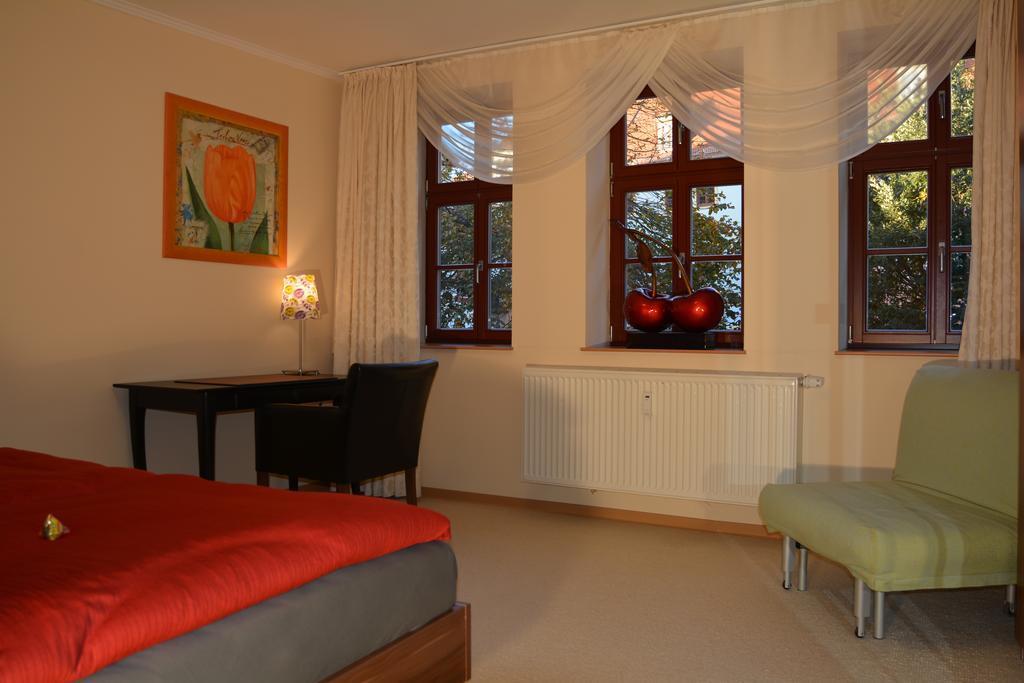 Ferienwohnung Domschatz Νάουμπουργκ Δωμάτιο φωτογραφία